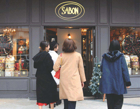 「サボン」がクリスマスパーティー開催 | WWD JAPAN.COM